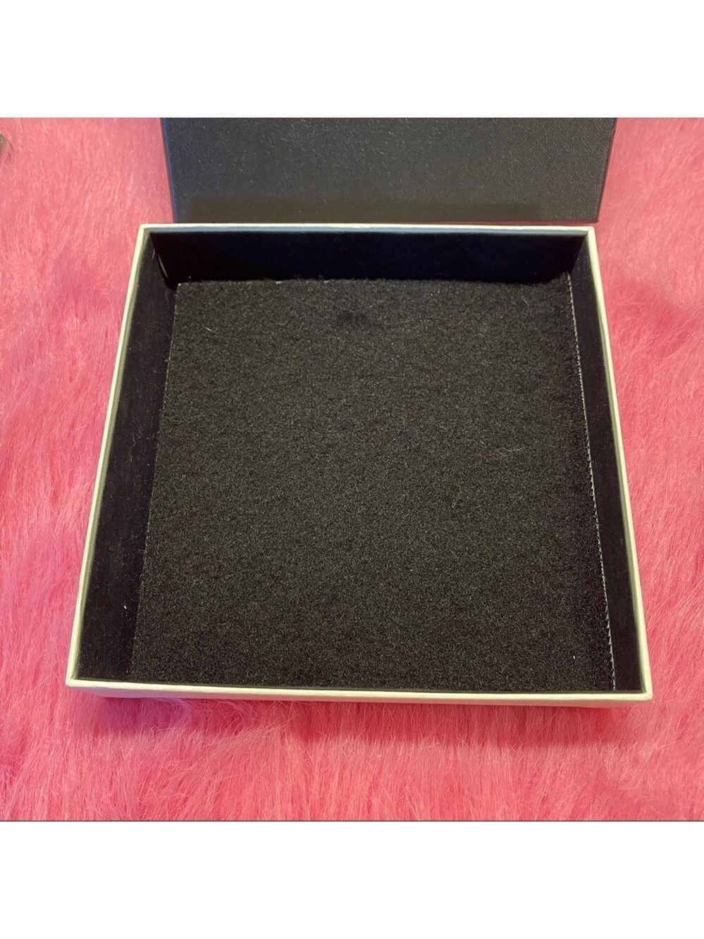 Chanel ❤️ with box - Picture 4 of 9